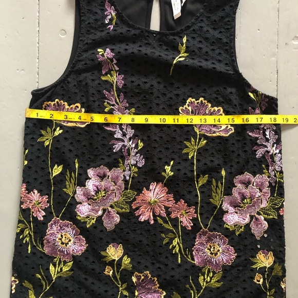Anthropologie Meadow Rue Floral eyelet tank- Medium - Picture 14 of 14